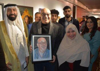 الفنان حجاج عبد العظيم يفتتح معرض «فكر اللون»