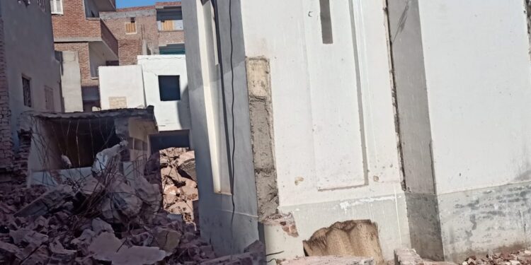 إصابة عامل بعد انهيار مئذنة بالشرقية