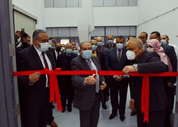 وزير الدولة للإنتاج الحربي يفتتح وحدة التصنيع الذكي