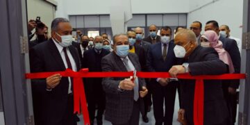 وزير الدولة للإنتاج الحربي يفتتح وحدة التصنيع الذكي