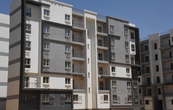 وزير الاسكان : سكن مصر بغرب الجامعات بمدينة القاهرة الجديدة جاهز للتسليم