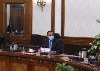 اعتمادات مالية لتنفيذ قرارات نزع الملكية والتعويضات الخاصة بمشروعات الطرق والمحاور