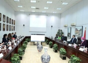 السياحة تدرس خطة استقبال ضيوف مؤتمر الأطراف لاتفاقية الأمم المتحدة لتغير المناخ COP27