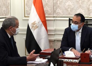 رئيس الوزراء يتابع مع وزير التموين موقف توافر سلع  شهر رمضان..تفاصيل