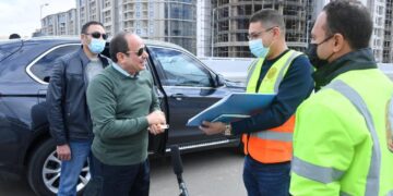 صور.. الرئيس يتفقد أعمال إنشاء محور حسب الله الكفراوي