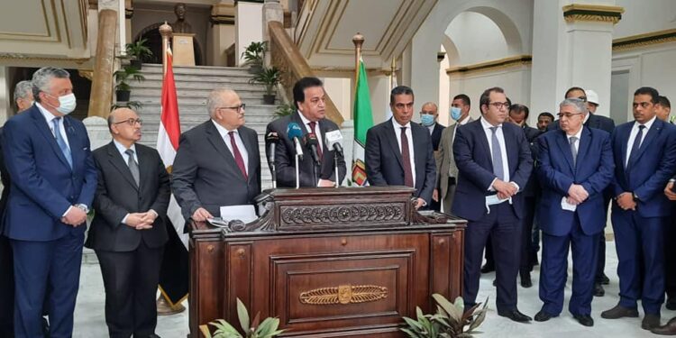 وزير التعليم العالي يفتتح مبنى كلية الآداب بجامعة القاهرة بعد ترميمه أثريًا