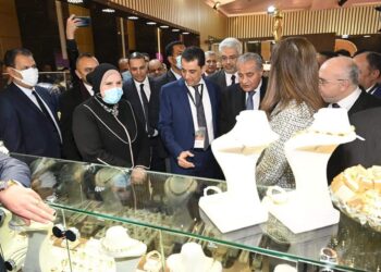 برعاية الحكومة..أول معرض دولي لتجار الذهب في مصر«نبيو 2022».. صور
