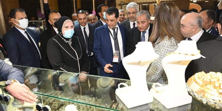 برعاية الحكومة..أول معرض دولي لتجار الذهب في مصر«نبيو 2022».. صور