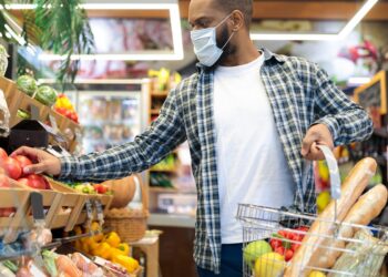 التسوق لشراء الطعام.. احذر فعل هذه الأشياء