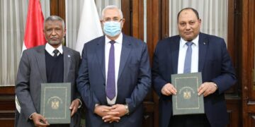 وزير الزراعة : الاهتمام  بالإدارة المستدامة للمياه والإنتاج الزراعي لزيادة الإنتاج