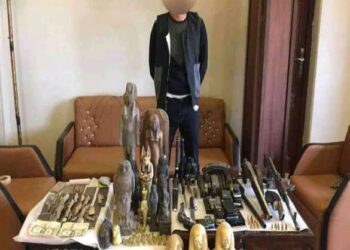 الداخلية تضبط مسجل خطر بحوزته أسلحة نارية و40 تمثالا  أثريا بالأقصر