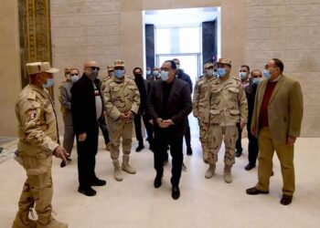 رئيس الوزراء: اهتمام رئاسي بسرعة الانتهاء من مشروعات العاصمة الإدارية