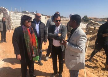 وزيرة الثقافة تتفقد الأعمال الإنشائية لمشروع قصر ثقافة أبو سمبل