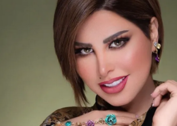 لحظة اعتداء الفنانة الكويتية شمس على احد الشباب