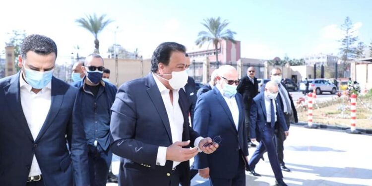 وزير الصحة :التأمين الصحي الشامل من المشروعات القومية الضخمة