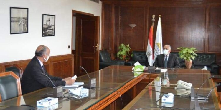 الري : إزالة ٣٧ ألف حالة تعدى على مجرى نهر النيل والترع