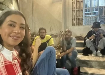 الممثلة السعودية سمر شِشة في مسلسل جميل جداً 