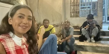 الممثلة السعودية سمر شِشة في مسلسل جميل جداً 