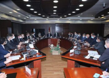 وزير النقل يبحث توريد ماكينات صيانة وتجديد السكة الحديد  مع الشركات النمساوية