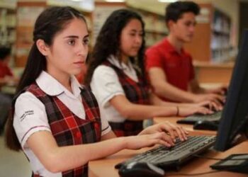 التعليم تتيح لطلبة الدبلومة الأمريكية التسجيل لامتحان Est لشهر مارس