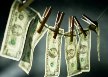 الحبس والغرامة والمصادرة.. ننشر عقوبة جرائم غسيل الأموال وفق للقانون