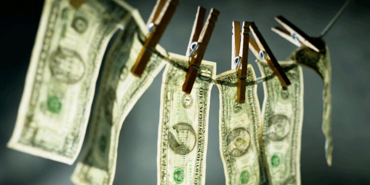 الحبس والغرامة والمصادرة.. ننشر عقوبة جرائم غسيل الأموال وفق للقانون