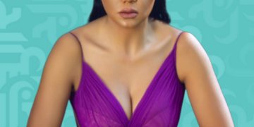 بفستان أحمر رانيا يوسف تحتفل بعيد الحب