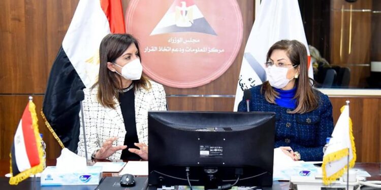 وزيرة الهجرة: ندعو مديري الشركات العالمية لحضور مؤتمر مصر تستطيع بالصناعة