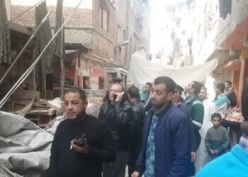 النيابة تنتقل لمعاينة العقار المنهار بمنطقة حدائق القبة