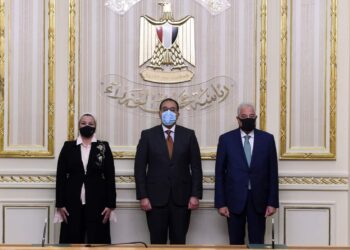 مدبولي: تكليف رئاسي بتنسيق المنشآت الحكومية والخدمية بشرم الشيخ