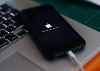 كيفية نقل الصور والملفات من جهاز iPhone إلى كمبيوتر شخصي