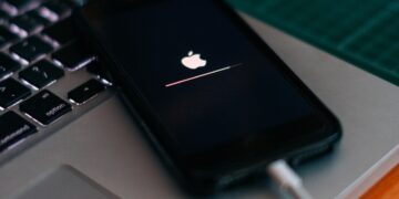 كيفية نقل الصور والملفات من جهاز iPhone إلى كمبيوتر شخصي