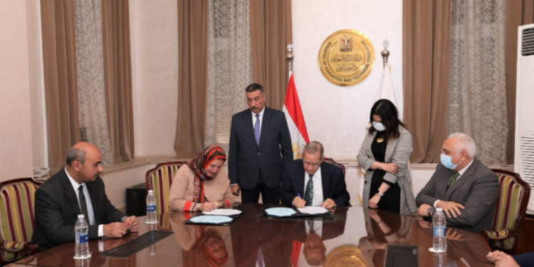 التعليم توقع بروتوكول لإطلاق مدرسة إعمار للتكنولوجيا التطبيقية