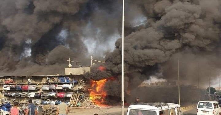 إخماد حريق نشب داخل مخزن قطع غيار سيارات بكرداسة دون وقوع إصابات