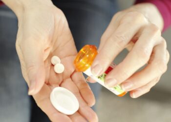 دراسة بحثية: لا تتناولي أدويتك أبدًا مع هذا المشروب