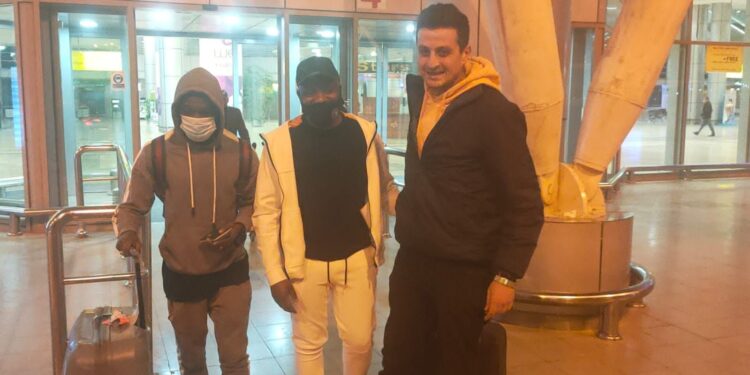 البوركينابي ابراهيم توريه يصل القاهرة للانضمام لبيراميدز رسميا