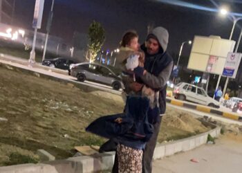 خطفهم وبيشحت بيهم .. ضبط شخص يستغل طفلتين في التسول بالشيخ زايد