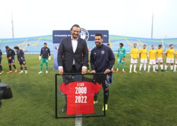 بيراميدز يكرم عبد الله السعيد بعد اعتزاله اللعب الدولي