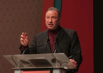 الخطيب يوجه الشكر لدولة الإمارات.. ويؤكد أن برونزية كأس العالم تحققت في ظروف صعبة