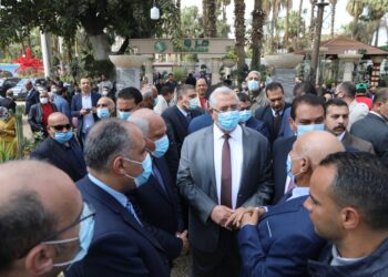 وزيرا الزراعة وشئون المجالس النيابية ومحافظ الجيزة يفتتحون معرض زهور الربيع