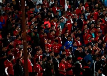 توافد جماهير الأهلي على استاد القاهرة لمؤازرة الفريق أمام صن داونز