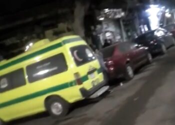 قتل أسرته وانتحر .. أول صور لحظة نقل جثث ضحايا حادث الزمالك
