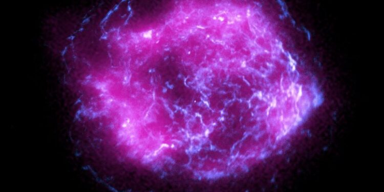 أول صورة مذهلة من مرصد الأشعة السينية الجديد التابع لناسا
