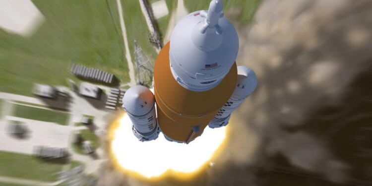 استمرار التقدم في صاروخ SLS الضخم التابع لناسا قبل إطلاق Artemis I