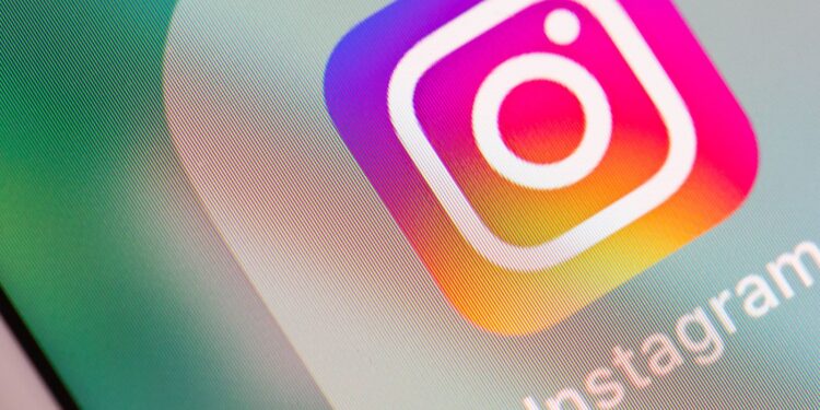 حساب Instagram.. كيفية إزالة ملف تعريف Facebook الخاص بك