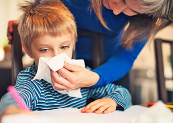 للأمهات..7 نصائح هامة لحماية طفلك من نزلات البرد في الشتاء