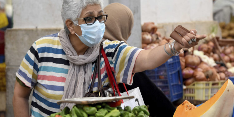حرب روسيا وأوكرانيا.. كيف نواجه جشع استغلال التجار للأحداث وفق القانون