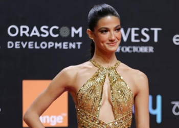 تارا عماد تنشر صور من كواليس مسلسلها الجديد سوتس