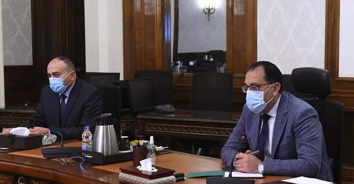 بالفيديو كونفرانس.. مدبولي يوجه المحافظين بمتابعة الأثار الناجمة عن الطقس