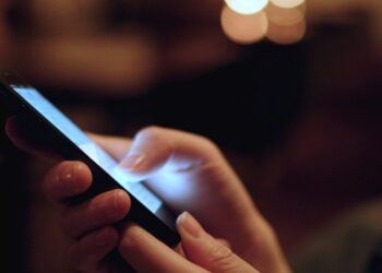 الاحتيال عبر وسائل التواصل الاجتماعي.. كيف تحمي نفسك؟